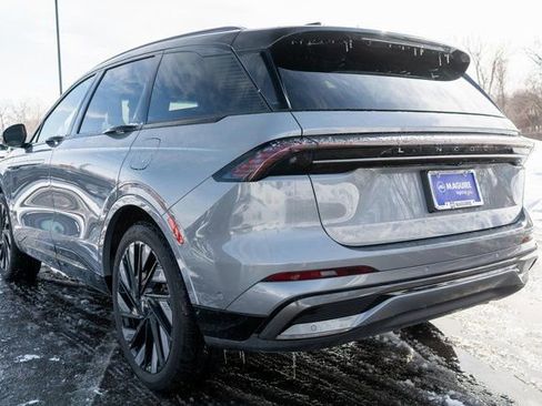 Used 2024 Lincoln Nautilus Reserve w/ Equipment Group 203A image 8