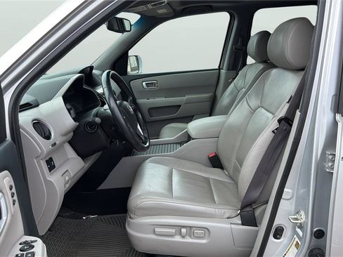 Used 2015 Honda Pilot Touring image 11