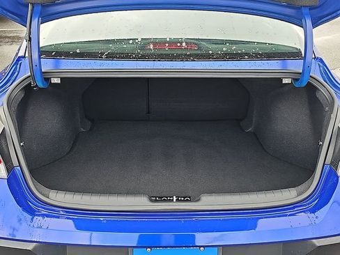 Used 2024 Hyundai Elantra SEL w/ Convenience Package image 32