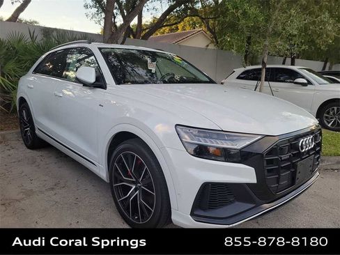 Used 2020 Audi Q8 Prestige w/ Prestige Package image 11