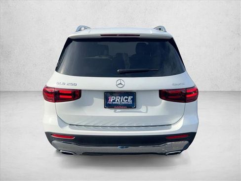 Certified 2025 Mercedes-Benz GLB 250 4MATIC image 7