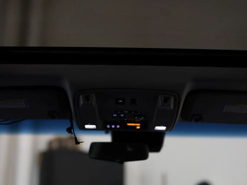 Used 2019 Cadillac Escalade ESV Luxury image 35