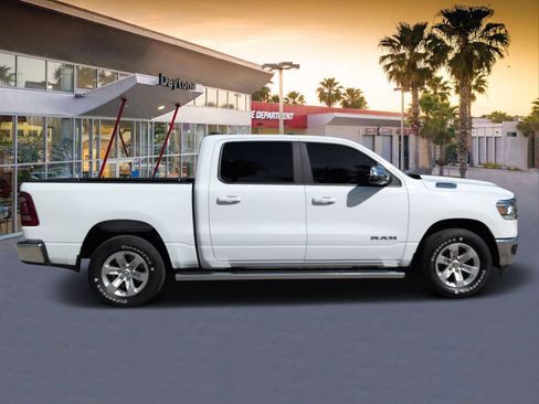 Used 2023 RAM 1500 Laramie AWD/4WD image 2