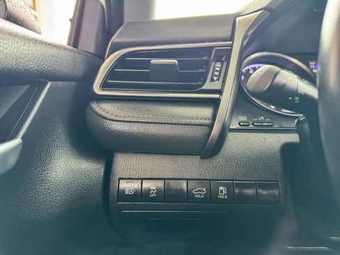 Used 2023 Toyota Camry SE image 34