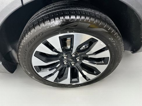 Used 2025 Ford Explorer Platinum w/ LUX Leather Package image 11