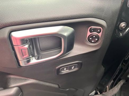 New 2025 Jeep Gladiator Rubicon w/ Convenience Group image 8