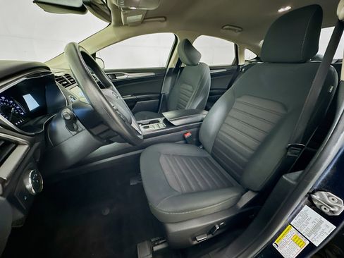 Used 2020 Ford Fusion SE image 13