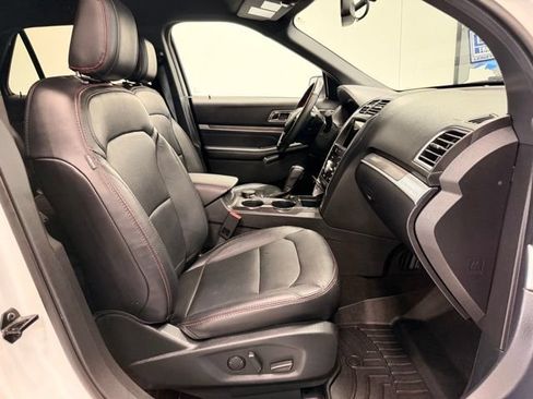 Used 2019 Ford Explorer Sport AWD/4WD image 15