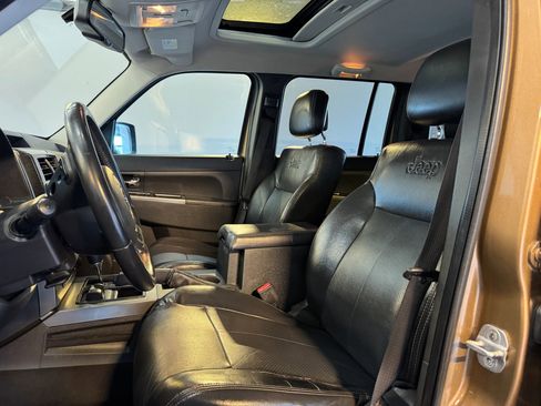 Used 2012 Jeep Liberty Limited w/ Tire & Wheel Group image 14