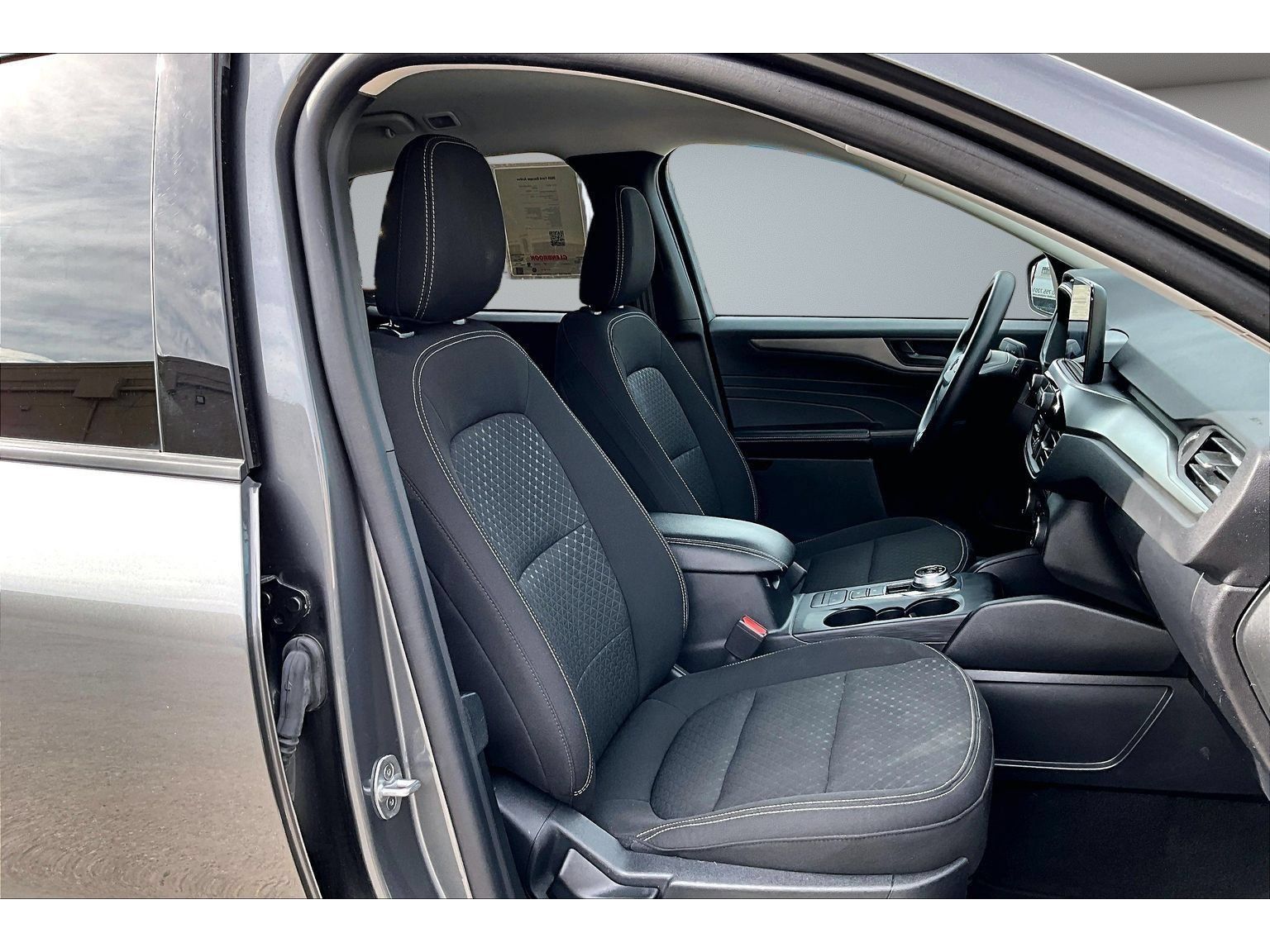 Used 2025 Ford Escape Active AWD/4WD image 48