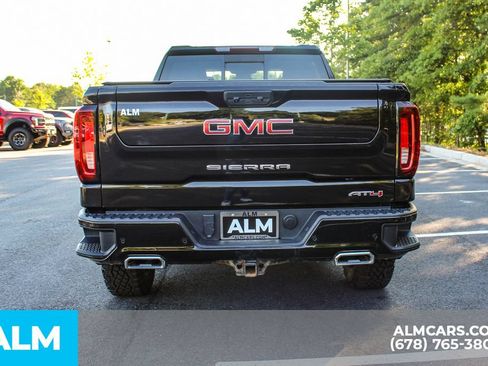 Used 2024 GMC Sierra 1500 AT4 w/ AT4 Premium Package AWD/4WD image 11