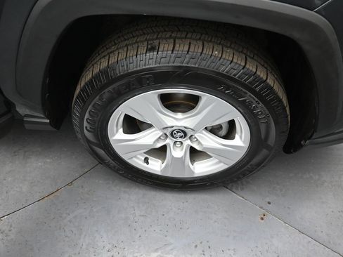 Used 2020 Toyota RAV4 XLE image 30