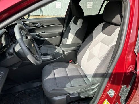 Used 2024 Chevrolet Trax LS w/ LS Convenience Package FWD image 13