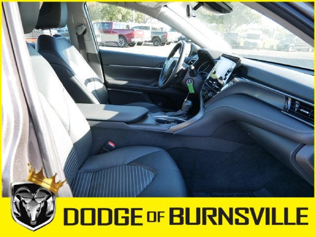 Used 2024 Toyota Camry SE FWD image 13