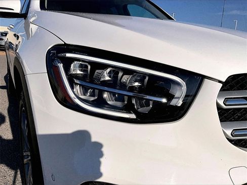 Used 2022 Mercedes-Benz GLC 300 image 12