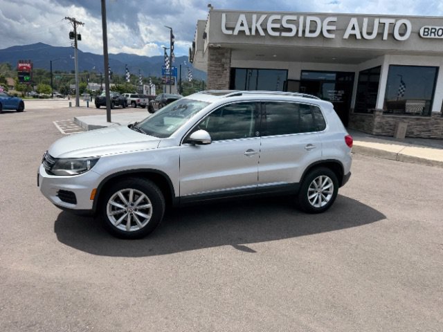 Used 2017 Volkswagen Tiguan Wolfsburg Edition AWD/4WD image 3