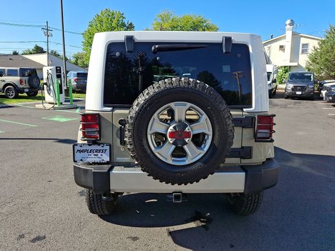 Used 2017 Jeep Wrangler Unlimited Sahara w/ Quick Order Package 24E Chief AWD/4WD image 6