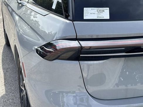 New 2026 Lincoln Nautilus Reserve AWD/4WD image 11