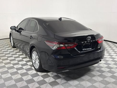 Used 2023 Toyota Camry LE FWD image 7