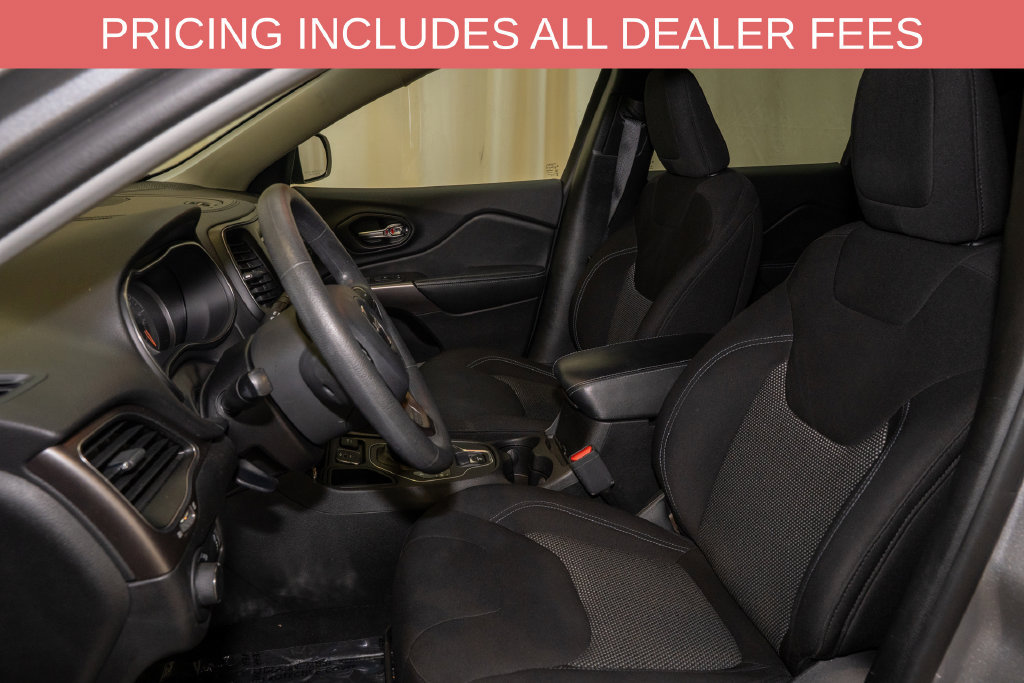 Used 2020 Jeep Cherokee Latitude FWD image 9