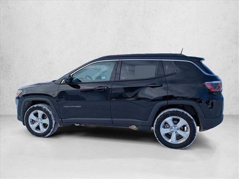 Used 2018 Jeep Compass Latitude w/ Cold Weather Group image 8