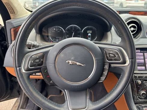 Used 2013 Jaguar XJ AWD image 13