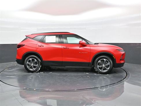 Used 2024 Chevrolet Blazer LT w/ Convenience Package image 8