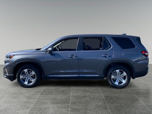 Used 2025 Honda Pilot EX-L image 2