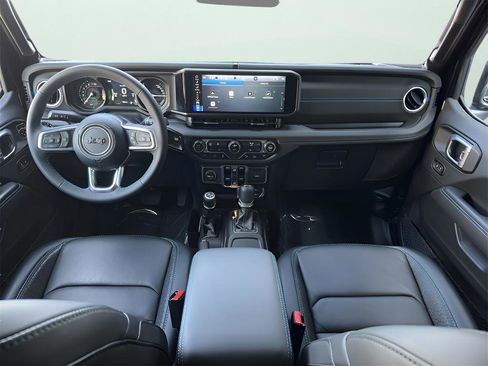 Used 2024 Jeep Wrangler High Altitude image 44