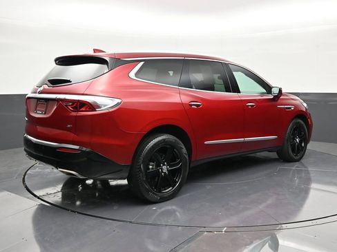 Used 2024 Buick Enclave Essence w/ Sport Touring Edition image 5