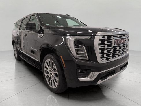 Used 2025 GMC Yukon XL Denali AWD/4WD image 1