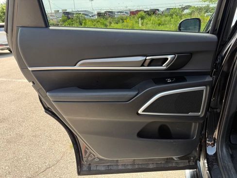 Used 2022 Kia Telluride S AWD/4WD image 8