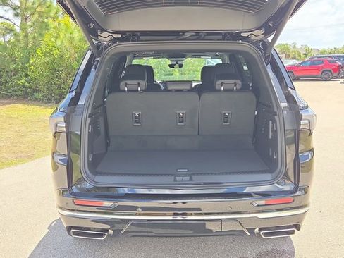 New 2026 Buick Enclave Avenir w/ Super Cruise Package FWD image 4