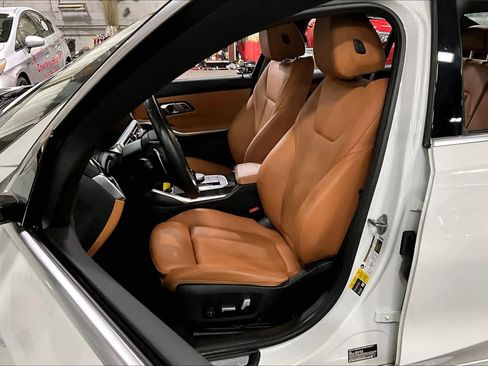 Used 2022 BMW 330e xDrive w/ Premium Package image 7