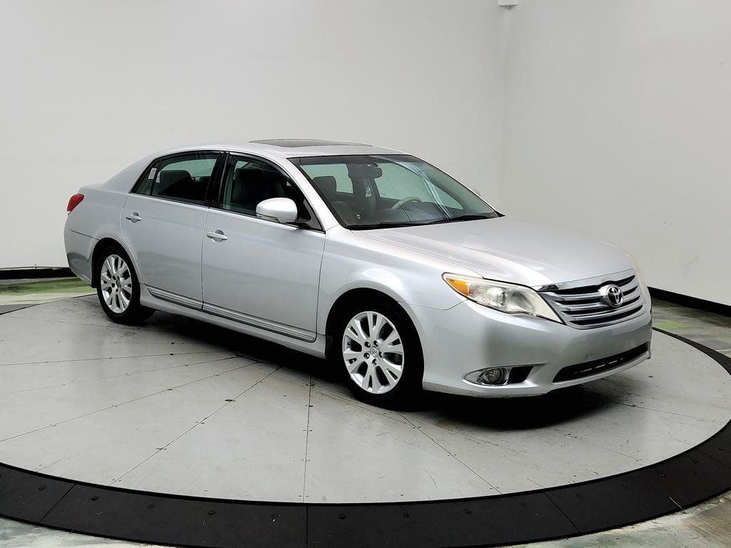 Used 2011 Toyota Avalon FWD image 3