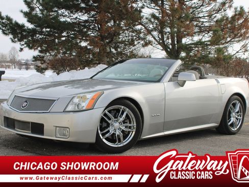 Used 2005 Cadillac XLR image 1