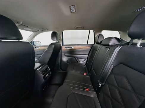 Used 2026 Volkswagen Atlas SE FWD image 23