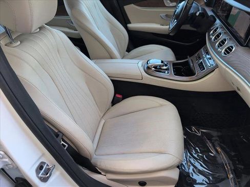 Used 2020 Mercedes-Benz E 350 Sedan image 23