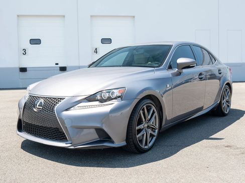Used 2014 Lexus IS 350 w/ F Sport Package RWD image 2