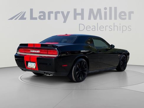 Used 2013 Dodge Challenger SRT8 w/ Harman Kardon Audio Group RWD image 7
