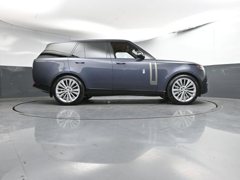 Used 2025 Land Rover Range Rover SE image 28