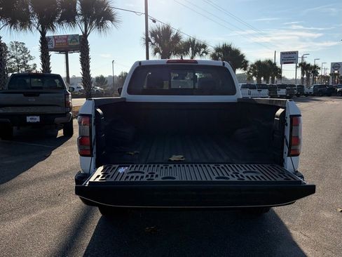 New 2026 Nissan Frontier S image 5