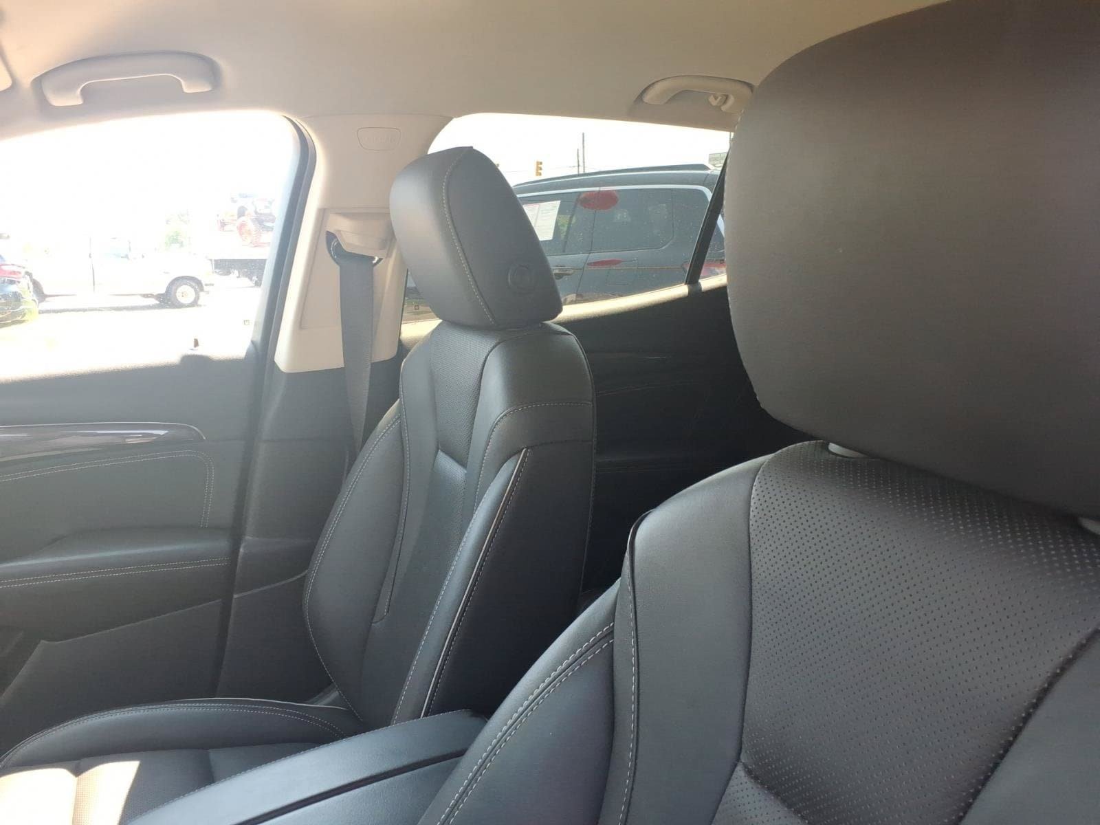 Used 2022 Buick Envision Essence w/ Technology Package I FWD image 14