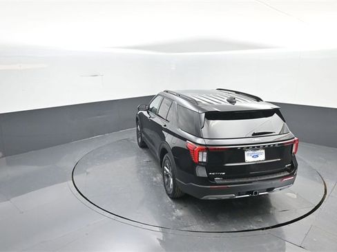 New 2026 Ford Explorer Active w/ Active Comfort Package image 21