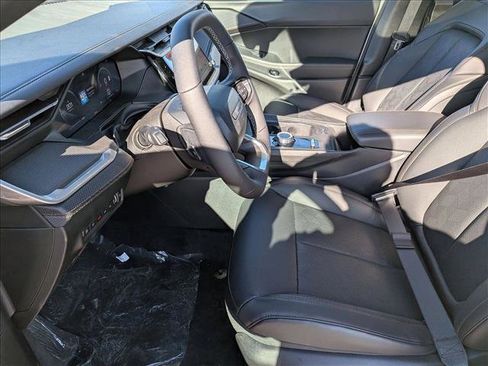 New 2026 Jeep Cherokee Overland image 4