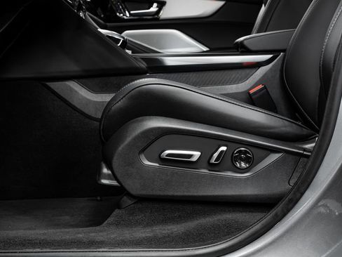 Certified 2025 Acura MDX w/ Technology Package image 37