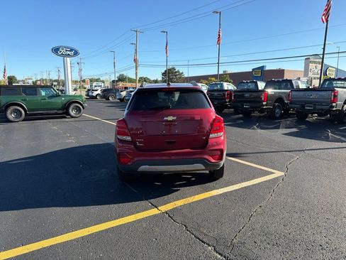 Used 2019 Chevrolet Trax LT FWD image 6
