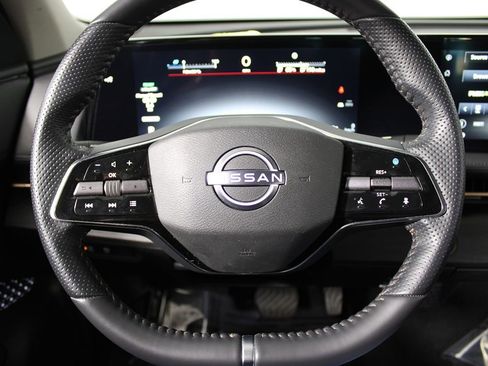 Used 2024 Nissan Ariya FWD image 6