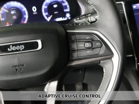 Used 2023 Jeep Grand Cherokee L Limited w/ Luxury Tech Group II image 5