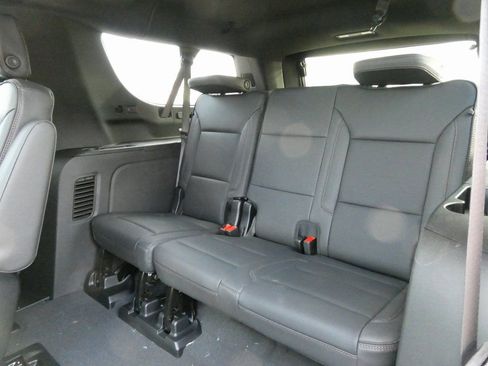 New 2026 Chevrolet Suburban High Country AWD/4WD image 20